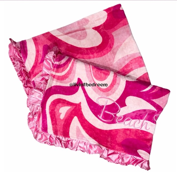 Beach Bunny Pink Swirl Heart Multi Beach Towel - Picture 3 of 7